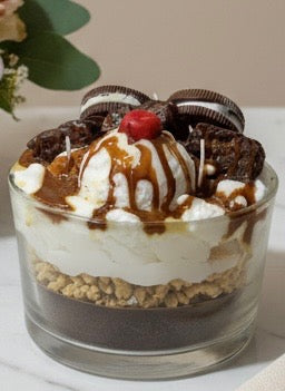 🍫 Oreo Brownie Delight – Hot Chocolate Soy Candle (24oz, 3-Wick)