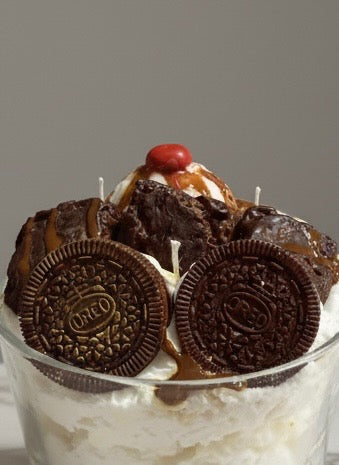 🍫 Oreo Brownie Delight – Hot Chocolate Soy Candle (24oz, 3-Wick)